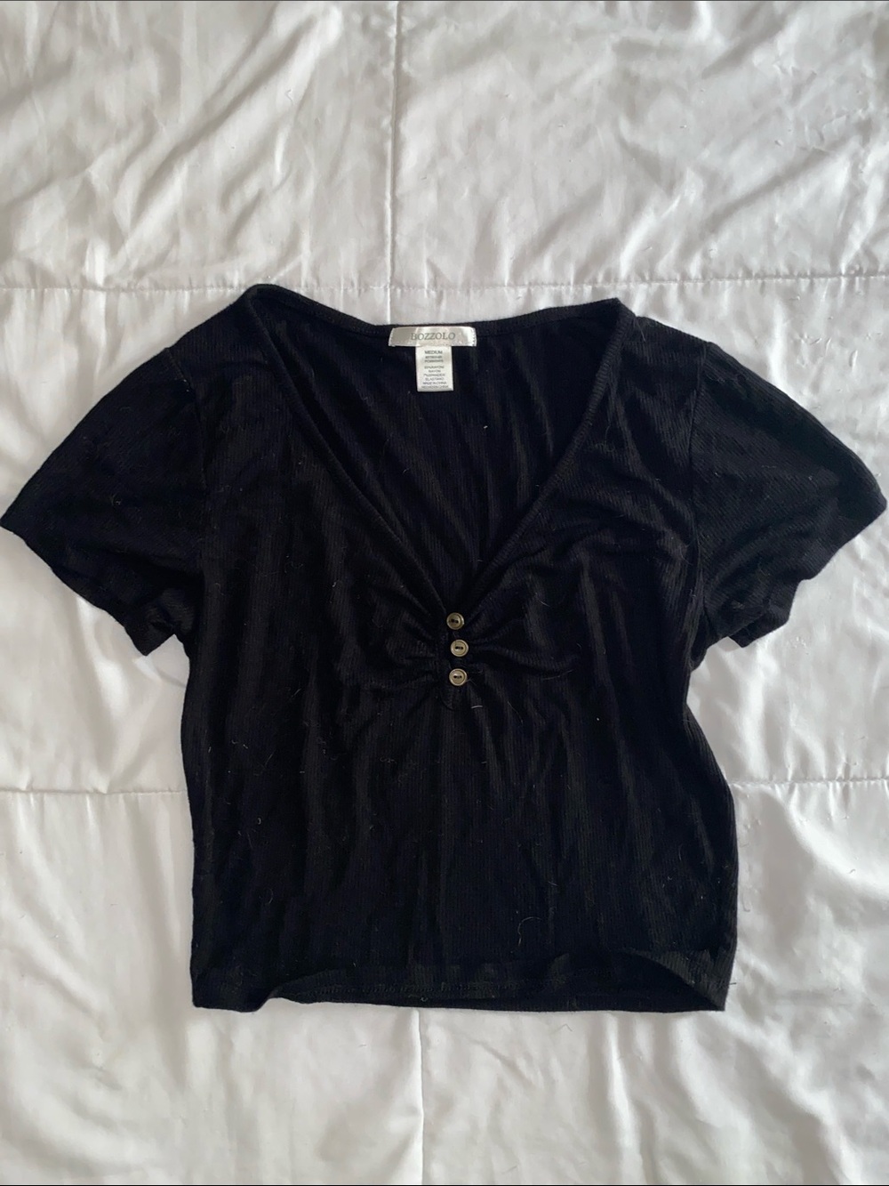 Fitting Black Short Sleeve V-Neck Button Crop Top
